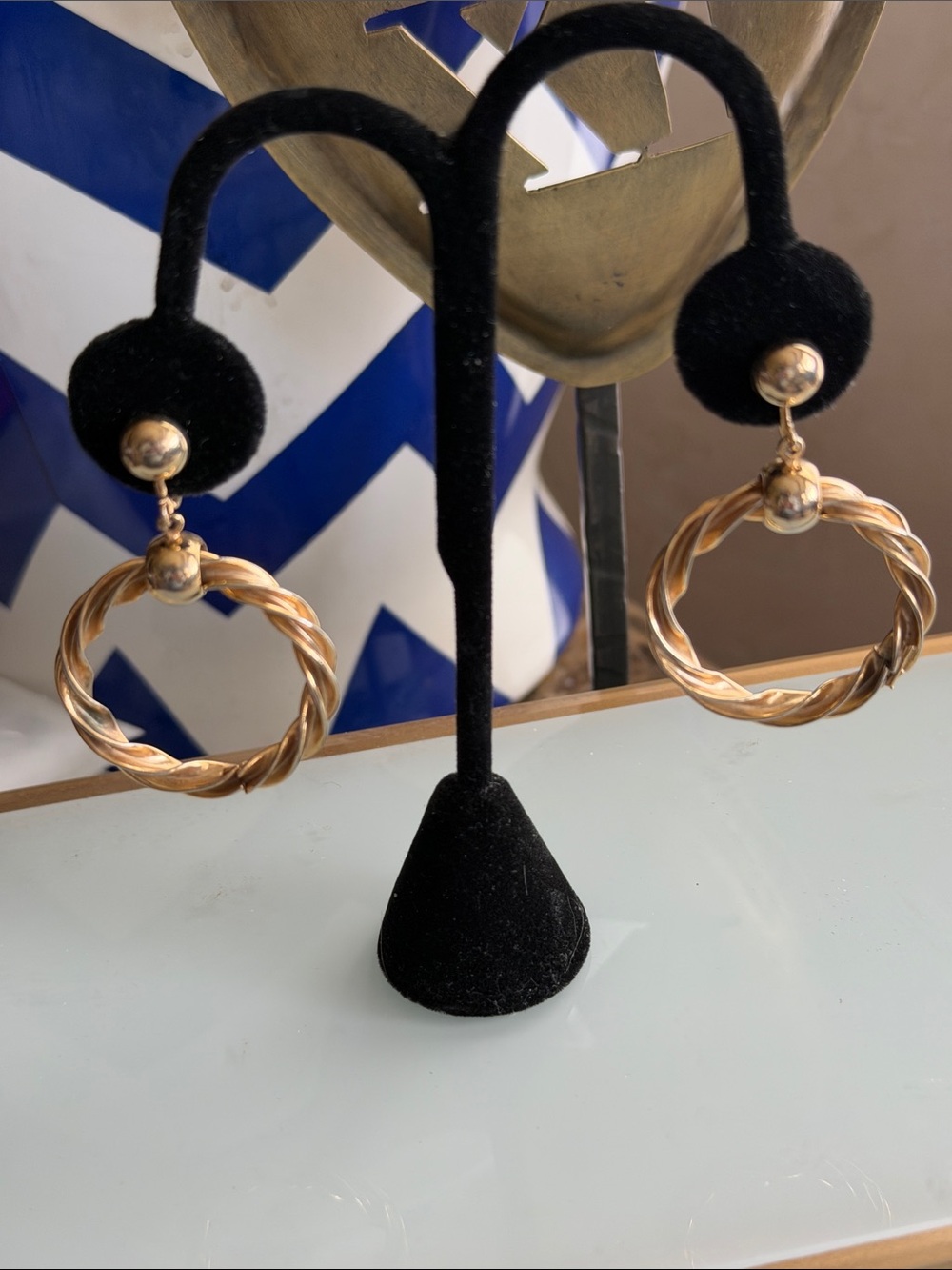 Vintage screw back gold tone dangle hoops twisted pattern beautiful classic